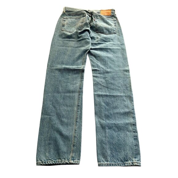 Vintage Collectible Japanese Levi's 501Z XX Selvedge Jeans in Light Wash Denim - Picture 2 of 11